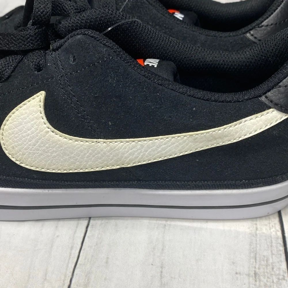 Nike Men's Court Legacy Suede Black and White Sneakers Sz 9